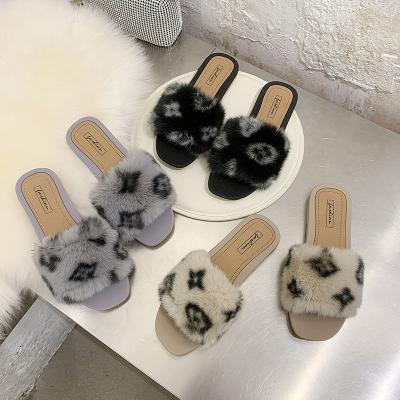 China Wholesale Durable Women Faux Fur Slippers Warm Winter Ladies Bedroom Soft Fur Slide Slippers For Women for sale