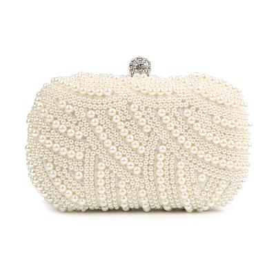 China Luxury Handmade Evening Clutch Bag Pearl Clutch Bags Women Pinch White Diamond Chain Evening Clutches For Party Wedding for sale