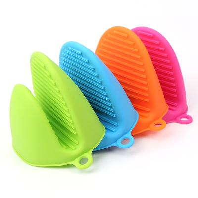 China B2- 8 Disposable Kitchen Insulation Non Stick Pot Innards Anti-Slip Clip Cooking Oven Mitts Silicone Heat Resistant Cooking Gloves Clips for sale