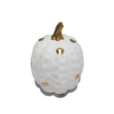 China Africa Popular Handmade White Ceramic Pumpkin Decorations Cheap Halloween Halloween Home Decorations for sale