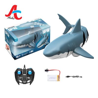 China RC Model Swimming Shark Toy Hand Gesture Induction Remote Control Shark with 7P for sale