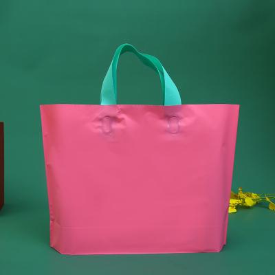 China Customized Eco - Friendly Waterproof Waterproof Plastic High Carrying Bag With Handle for sale