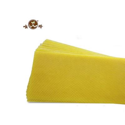 China Agricuture Factory Price Yellow 100% Pure Natural Practical Saving Honeycomb Beeswax Sheets For Agricuture for sale