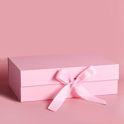 Κίνα Magnetic Closure Ribbon Decoration Gift Package Box Paper Cardboard Luxury προς πώληση