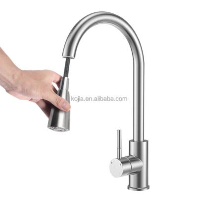 China Pull Out Single Spray Handle Matte Black 304 Faucet Pull Down Hot Cold Water Kitchen Faucet Kitchen Sink Mixer Taps for sale