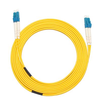 China Ftth G655 Underground Optical Indoor Multi Core Box Body Drop Clamp Multi Core Fiber Optic Cable KC-F02201 for sale