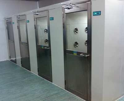 China Hepa Powder Coated Steel Cabinent Clean Room Air Shower With Auto Sense Blowing zu verkaufen