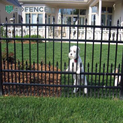 中国 6ftx8ft metal tube anti rust security steel fence wrought iron fence panels 販売のため