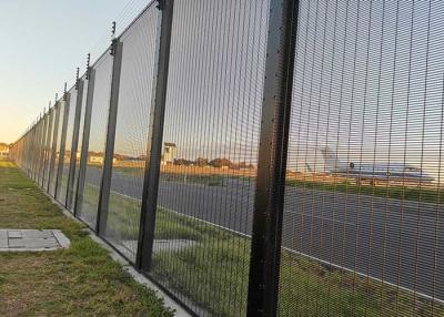 China Cercado de la seguridad aeroportuaria de la capa 76.2*12.6 del polvo del poste de H en venta