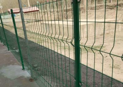 Cina Il PVC decorativo dell'iarda ha ricoperto la posta rotonda 3mm 3d Mesh Fence in vendita