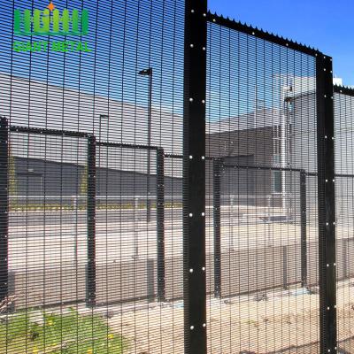 Chine Anti montée 358 clôturant le fil soudé Mesh Galvanized For Prison à vendre