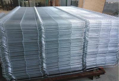 China la inmersión caliente soldada con autógena 6m m de Mesh Panel Fence el 1.8m galvanizó en venta