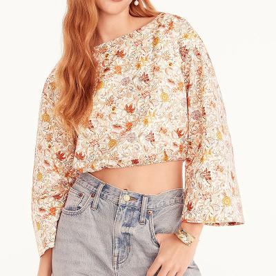 China HKRED Breathable Custom High Quality New Arrives Long Sleeve Floral Printing Bell Sleeve Cropped Top for sale