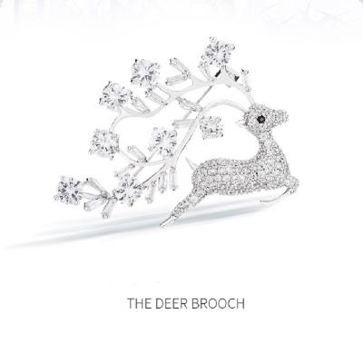 China White Crystal Christmas Zircon Deer Brooches Milu Rhinestone Brooches Ladies Fashion Deer Brooch For Women for sale