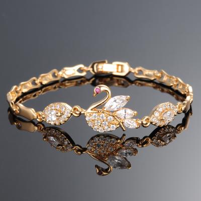 China Bracelets As Grift Gold Plated Bracelet Small Healing Crystal Diamond Swan Bracelet For Women for sale