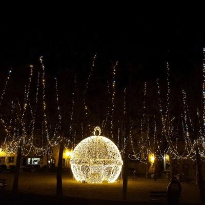 China Strong Festive Atmosphere 3d Giant Illuminated Walkway By Christmas Ornament Ball Structure Holiday Pattern Lighting Decorations For Park for sale