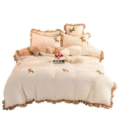 China Bestselling Nondisposable and Hot New Design Fashion Cartoon Embroidered Cashmere Duvet Cover Bedding Set for Lovely Winter Deer for sale