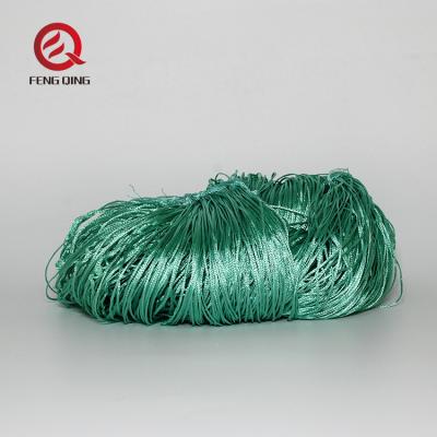 China Newest 300D/16 Upholstery Yarn High Tenacity Shrinkage Low Twisted Polyester Yarn Thick Sewing Threads for sale