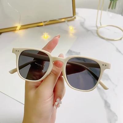 China 2022 Fashion Sunglasses Travel Sunglasses Men Square Luxury Brand Design Retro Male Glass Black Women Sun Iron UV400 Shades for sale