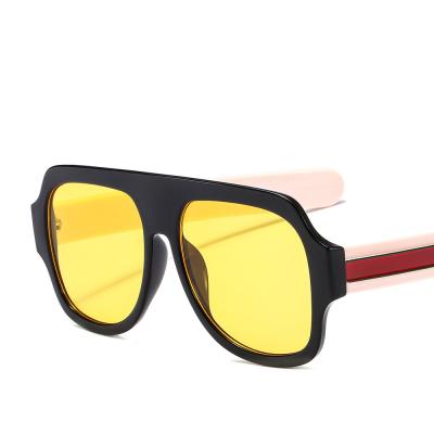 China Wholesale custom logo eyewear shade sun glass men women newest fashion sunglasses fashion frame 3 colors thick red green trendy sunglasses for sale