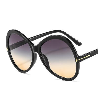 China Fashion Sunglasses Women New 2021 Shape Hot Fashionable Oversized Personality Glass Shades Sunglasses Retro Wholesale for sale