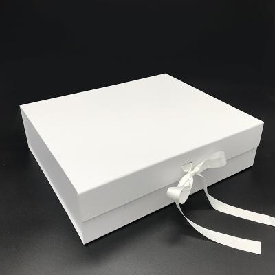 China Recycled Materials Custom Logo Luxury Ribbon Cardboard Paper Square Packaging Boxes With Lid White Magnetic Big Gift Box For Shoe Apparel for sale