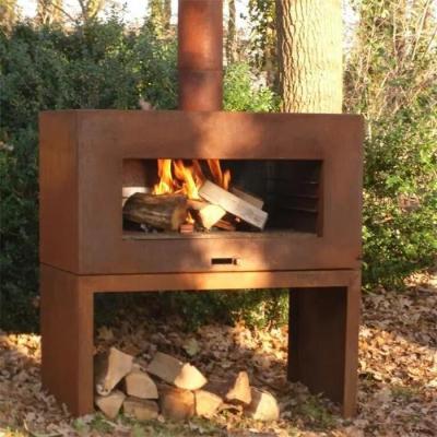 中国 自由で永続的な木丸太の店が付いている燃焼鋼鉄屋外のChimineaの暖炉 販売のため