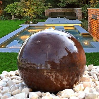 Chine La sphère extérieure adaptée aux besoins du client de décoration a formé Rusty Corten Steel Water Feature à vendre