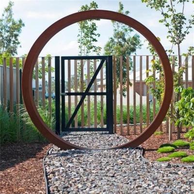 Chine porte en acier de lune de Corten de conception unique de diamètre de 210cm pour l'aménagement de jardin à vendre