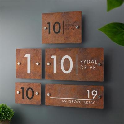 Cina Il multiplo della stanza della decorazione gradua Rusty Corten House Number Sign secondo la misura disponibile in vendita