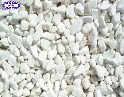 China Beautiful modern tumbled natural white gravel pebble stone for sale