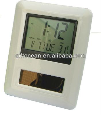 China Business Gift Solar Power LCD Table Calendar Digital Alarm Clock for sale