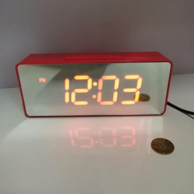 China Calendars 1.3 Inch LED Mirror Panel Digital Tabletop Alarm Clock for sale