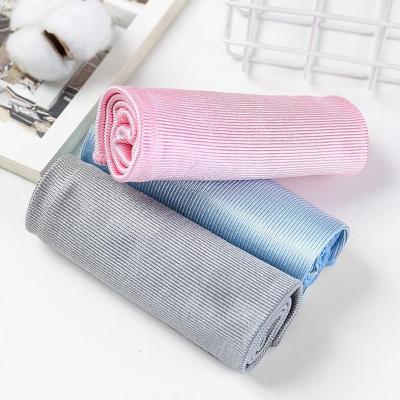 China Lint Free Glass Cleaning Towel 40x40cm Tableware Microfiber Glass Cleaning Cloth for sale