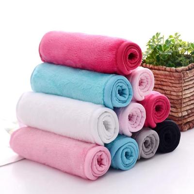 China Easy Carrier Reusable Makeup Remover Towel Versatile Environmentally Friendly for sale