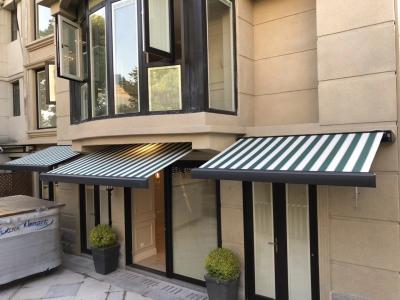 China Buiten waterdicht aluminium dak met luik Pergola voor zwembad 6m*4m Te koop