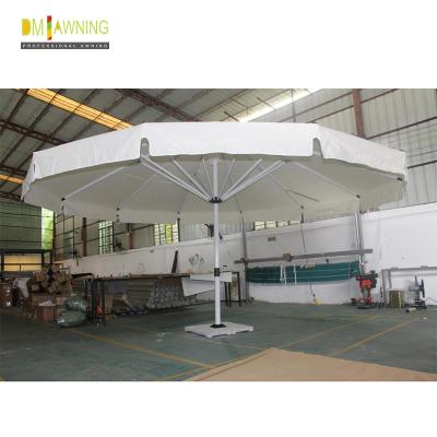 China 4m 5m Paraguas de patio con doble techo Gran jardín Parasol con base en venta