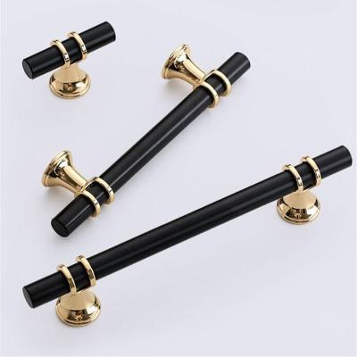 China Modern Modern Zinc Alloy Black Gold Door Handles Sideboard Handle for sale