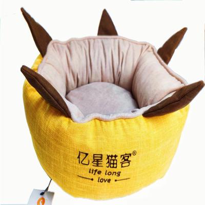 China Sustainable Fashionable Luxury Soft Warm Faux Fur Reversible Pillow Pet Bed Dog Sofa For Fall And Winter for sale