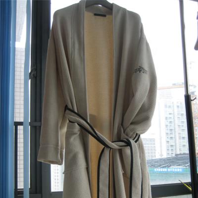 China New Breathable Warm Microfiber Waffle Bathrobe (Microfiber Robe/Bathrobe/Spa Robe) 80% Polyester and 20% Polyamide for sale