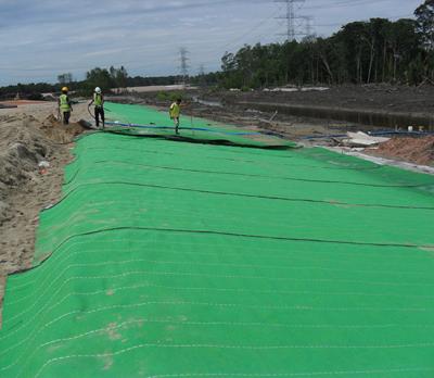 China Dubbellaags composiet geotextiel met zand gevulde matras voor hellingsbescherming Te koop