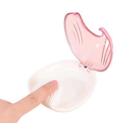 中国 Stylish Portable Easy To Carry Cute And Fashionable Dentures Box One Button To Open Invisible Tooth Correction Box Tooth Correction Box Care 販売のため