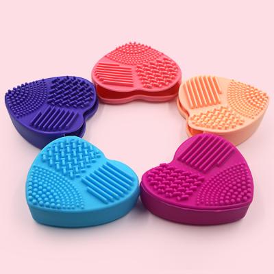 China Viable Heart Shape Silicone Brush Mat Make Up Brush Cleaner Cleansing Scrubber Board Cosmetics Cleaning Brush Wash Tool for sale