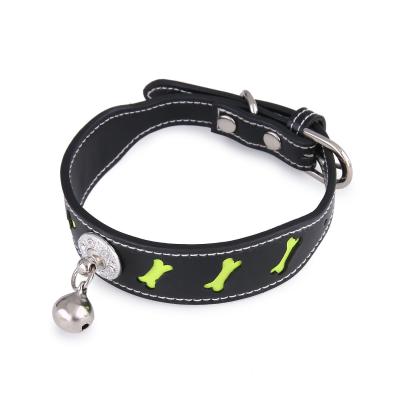 China Van de het Uitje de Weerspiegelende Kraag van het Kerstmishuisdier van de de Fabrikantenvlek In het groot Klokken Cat And Dog Collars Te koop