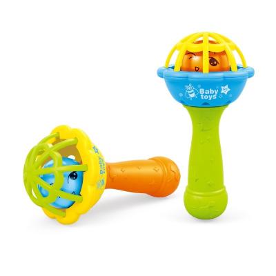 Cina Cheap price grasping rattles toys bell plastic baby shaker toy stick rattle in vendita