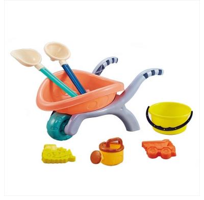 Cina Hot sale kids summer outdoor toys set kid wheelbarrow plastic shovels beach sand bucket toy in vendita