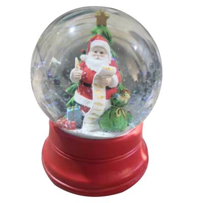 China Europe Customized Snow Water Globe Santa Resin Snowman Water Ball for sale