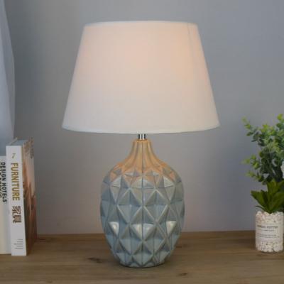 China Wholesale New Style Hand Paint Chandelier European Cracked Lamp Hotel Home Decor Bed Side Table Lamp With Lampshade YH 19088-6 for sale