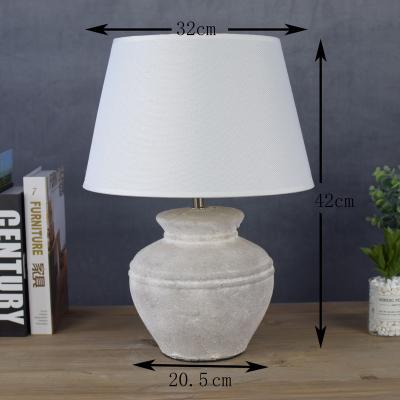 China YH new design antique minimalistic hotel bedside table lamp porcelain table lamp wholesale modern ceramic bed side table lamp for sale