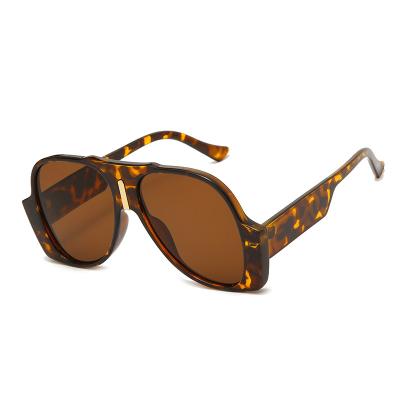 China Fashion sunglasses personality design frame sunglasses big 2021 outdoor shopping women 9113 selfie sunglasses for sale